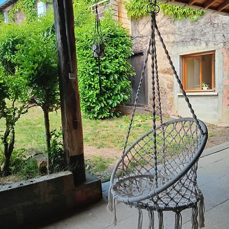 Le En Fleurs Dance (Loire)